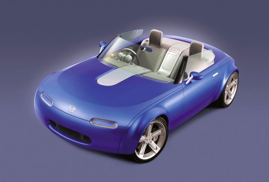  Mazda Ibuki Concept 2003 года  (фото 7 из 18)